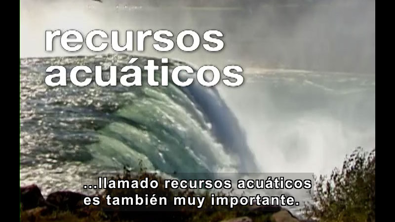 Large waterfall. Spanish captions.