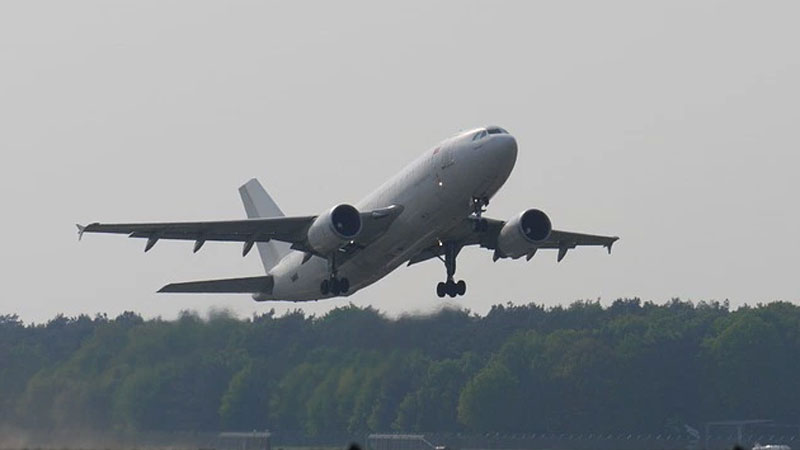Still image from How A Plane Flies