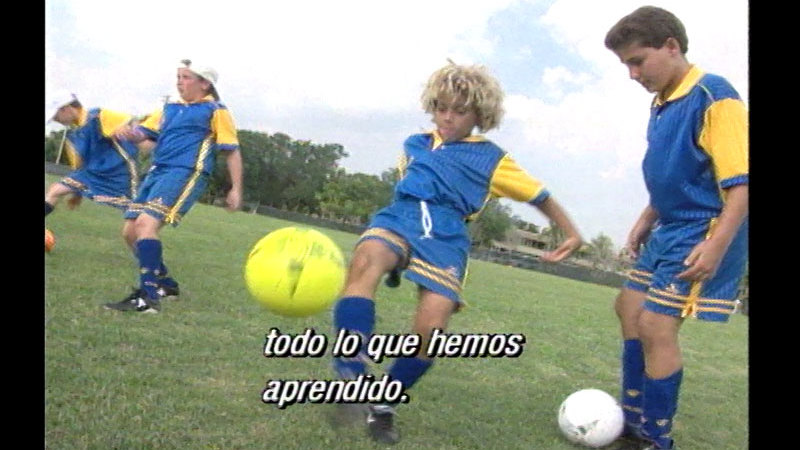 Still image from Introduction To Soccer (Spanish)