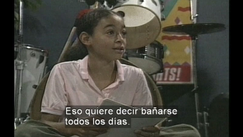 Still image from Whatsa Hygiene? (Spanish)