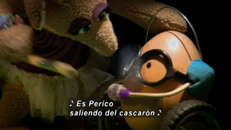Still image from The Parakeet Show- Intimate Care (Spanish)