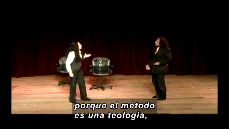 Still image from Vox Populi-Method (Spanish)
