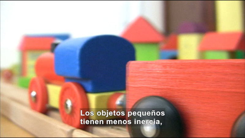 Still image from Science Video Vocab: Inertia (Spanish)