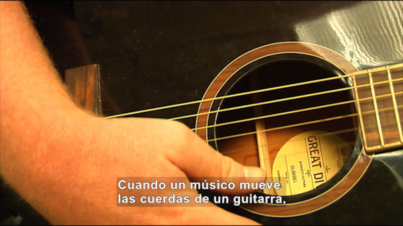 Still image from Science Video Vocab: Sound Energy (Spanish)